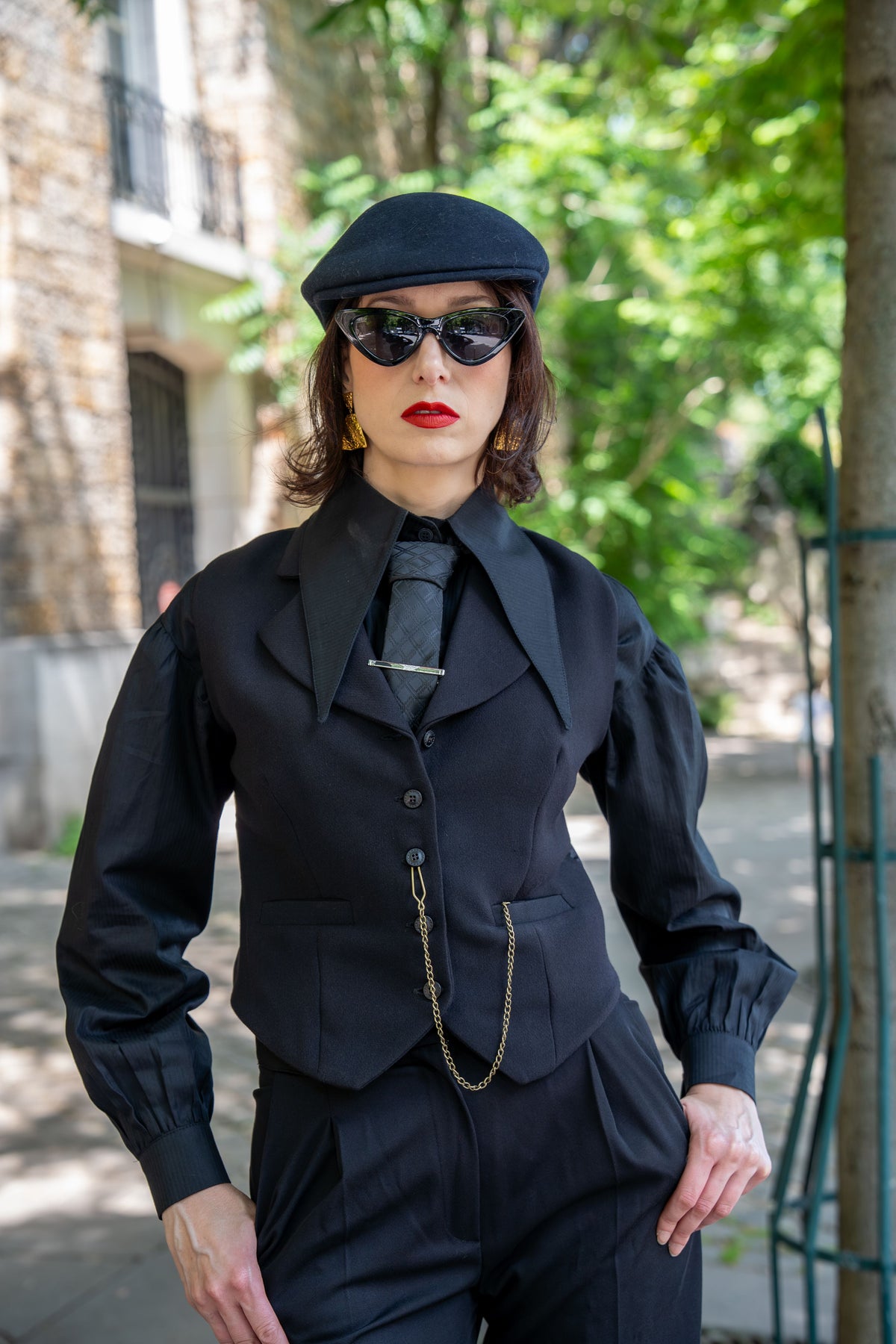 chemise rétro noire col pointu manches bouffantes coton made in france mode intemporelle chic