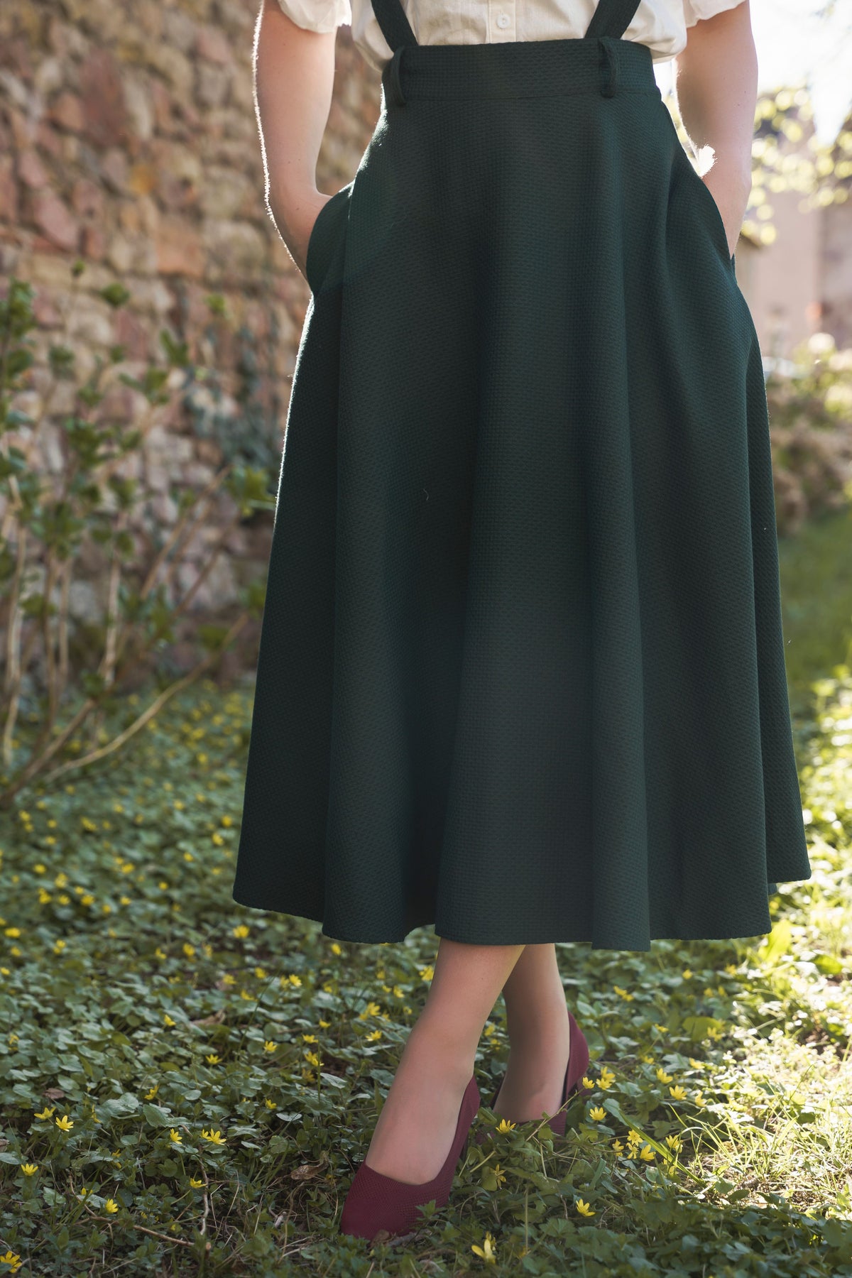 jupe académia vert sapin texturée  élégante taille haute bretelles optionnelles et ajustables made in france Polyester 